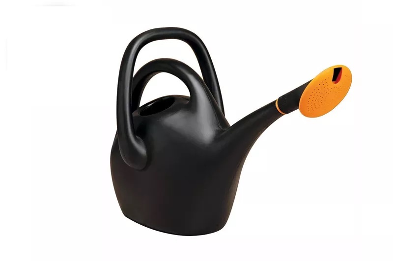 Best Overall Watering Can: Bloem Easy Pour Watering Can