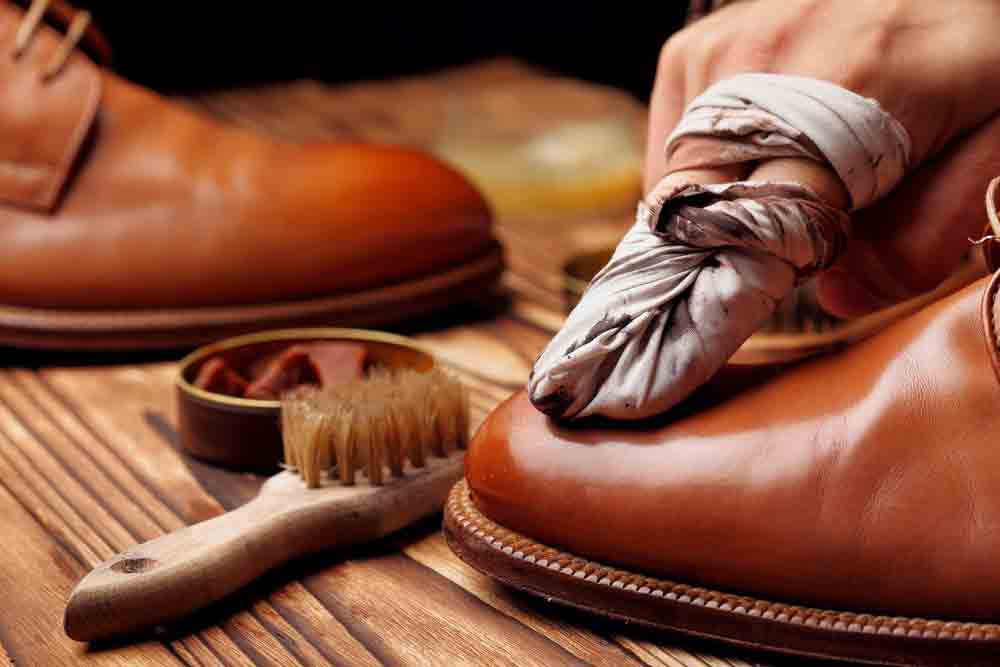 How to Get Creases Out Of Leather Shoes In 8 Simple Steps